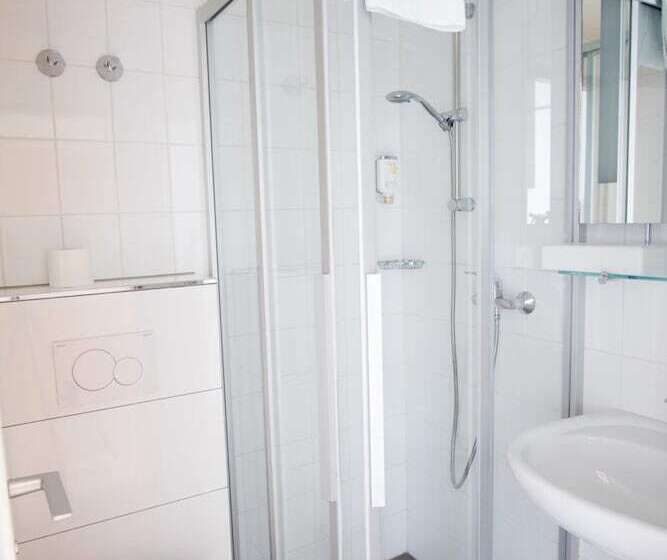 בית מלון כפרי Senator