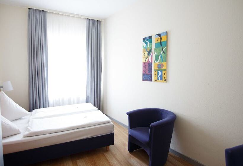 בית מלון כפרי Senator