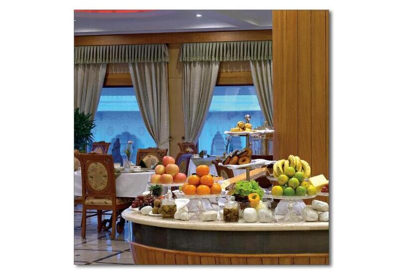 فندق Shiv Vilas Resort