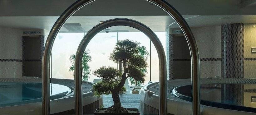 Отель & Spa Real Ciudad De Zaragoza