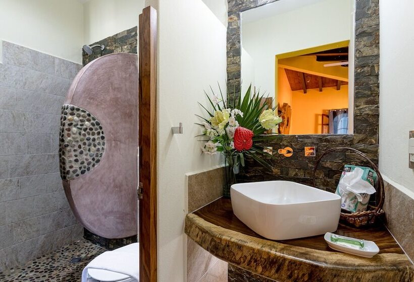 هتل Suites La Hacienda