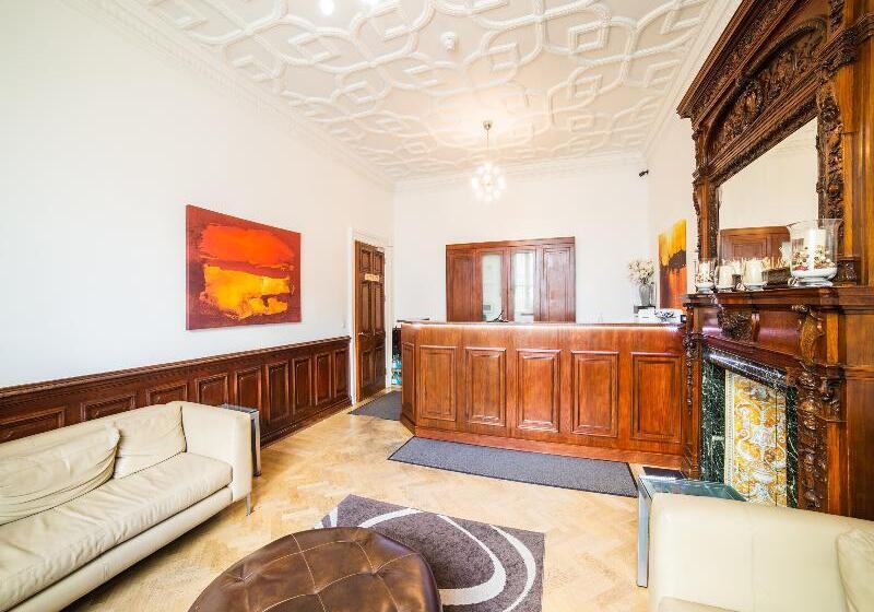 ホテル The Cleveland