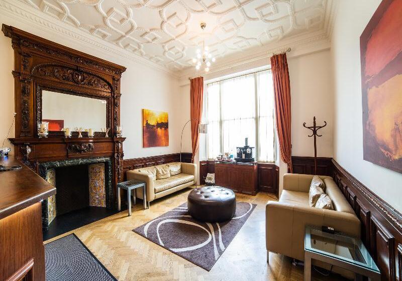 ホテル The Cleveland