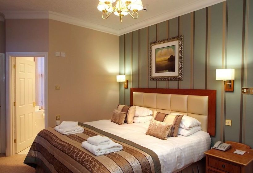 Hotel The Inn On The Lake