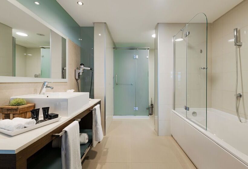 هتل Ax The Palace