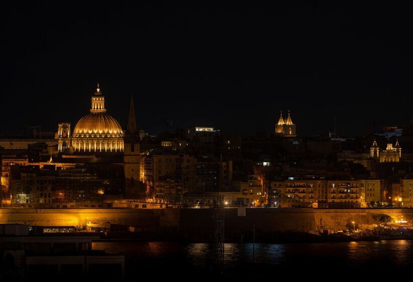 هتل Ax The Palace