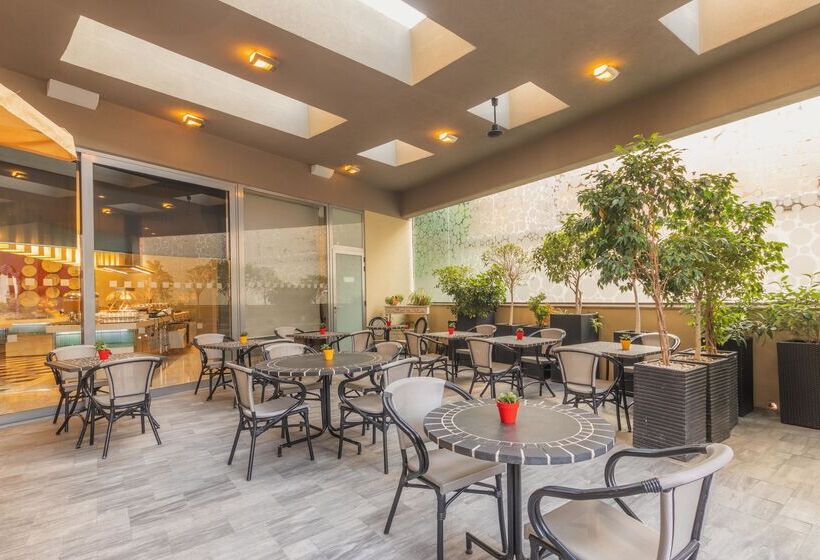 هتل Ax The Palace