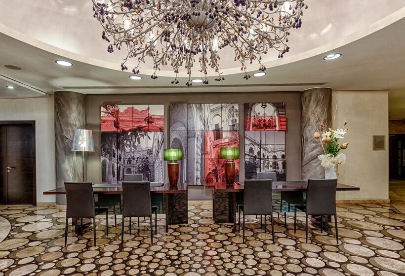 هتل Ax The Palace