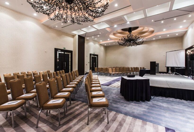 هتل Ax The Palace