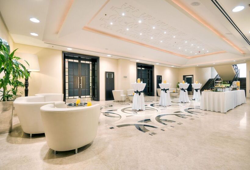 هتل Ax The Palace