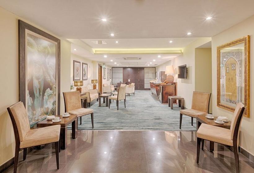 هتل Ax The Palace