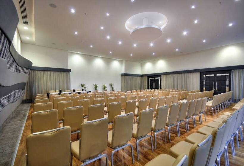 هتل Ax The Palace