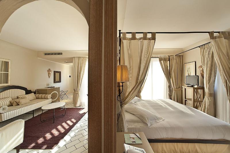 Therasia Resort Sea And Spa The Leading Hotels Of The World