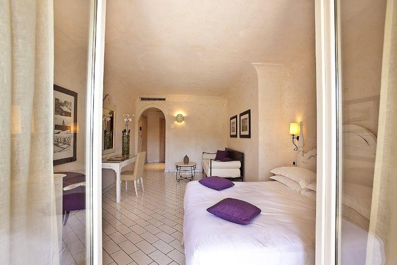 Therasia Resort Sea And Spa The Leading Hotels Of The World