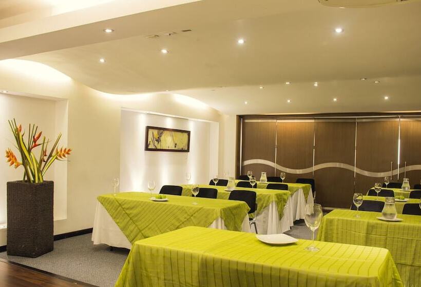 בית מלון כפרי Toscana Plaza