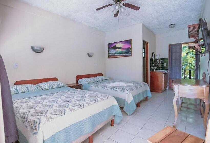 ホテル Tres Banderas