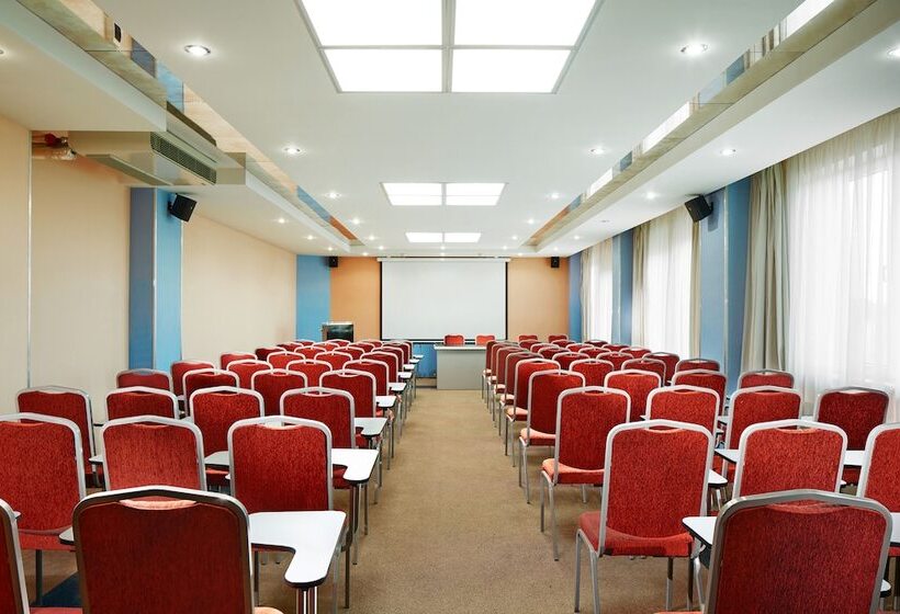 ホテル Victoria  & Business Centre Minsk