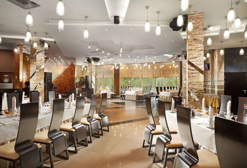 ホテル Victoria  & Business Centre Minsk