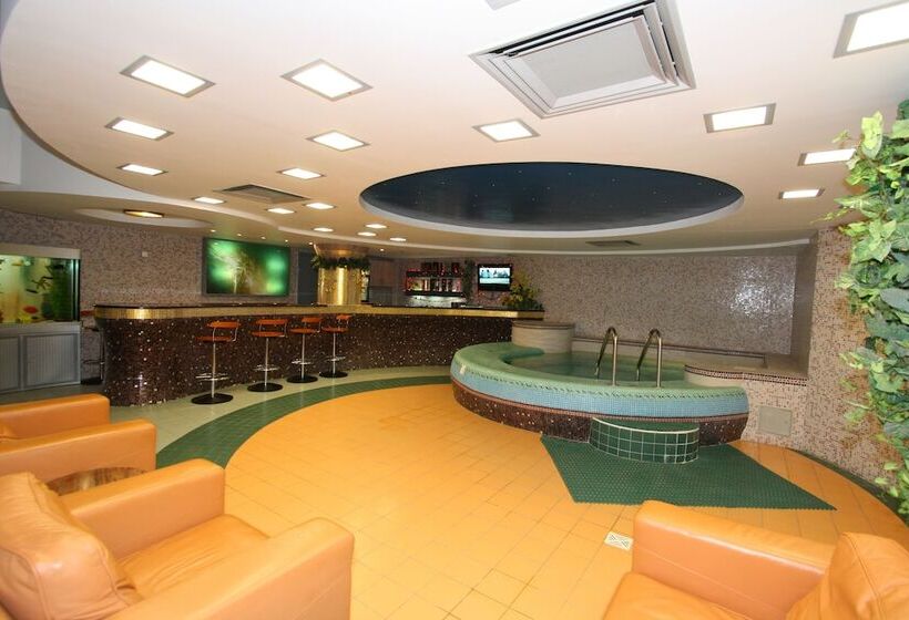 ホテル Victoria & Business Centre Minsk