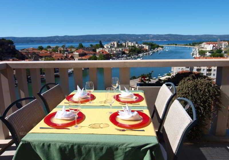 בית מלון כפרי Villa Dvor