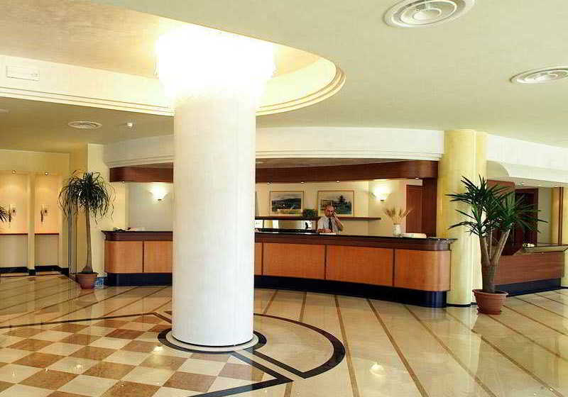 ホテル Villa Fontana