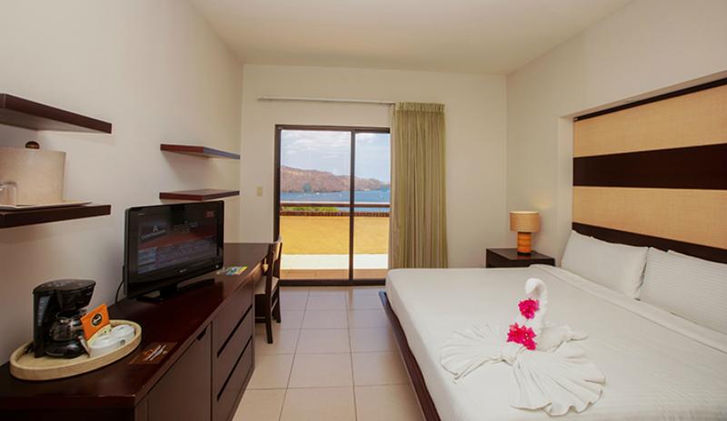 هتل Villas Sol Beach Resort