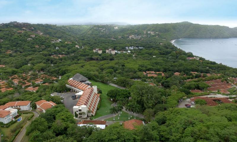 هتل Villas Sol Beach Resort