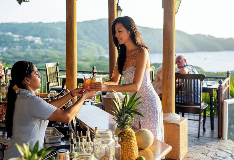 هتل Villas Sol Beach Resort
