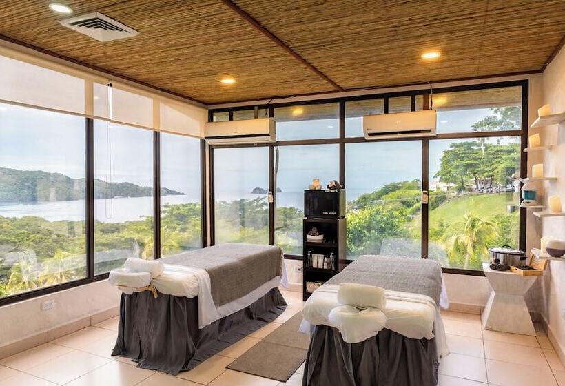 هتل Villas Sol Beach Resort