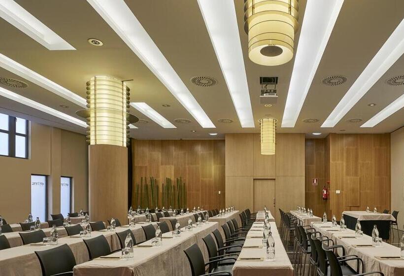 Отель Vincci Zaragoza Zentro