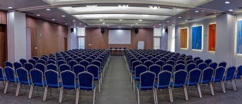 Vitosha Park Hotel   Free Indoor Pool & Parking