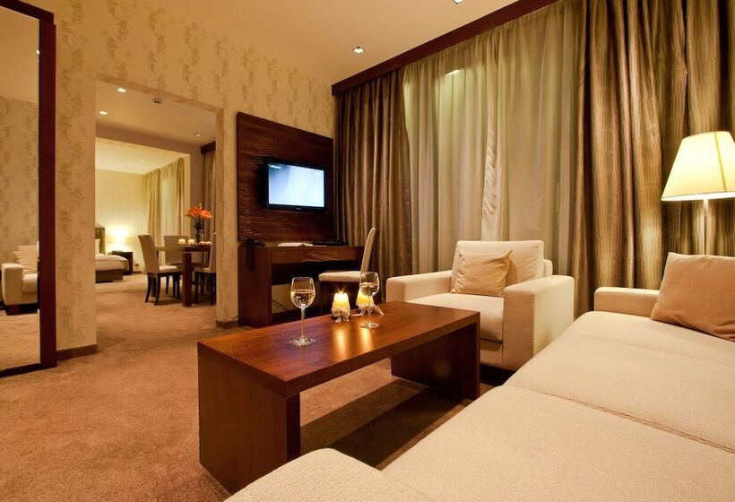 Vitosha Park Hotel   Free Indoor Pool & Parking