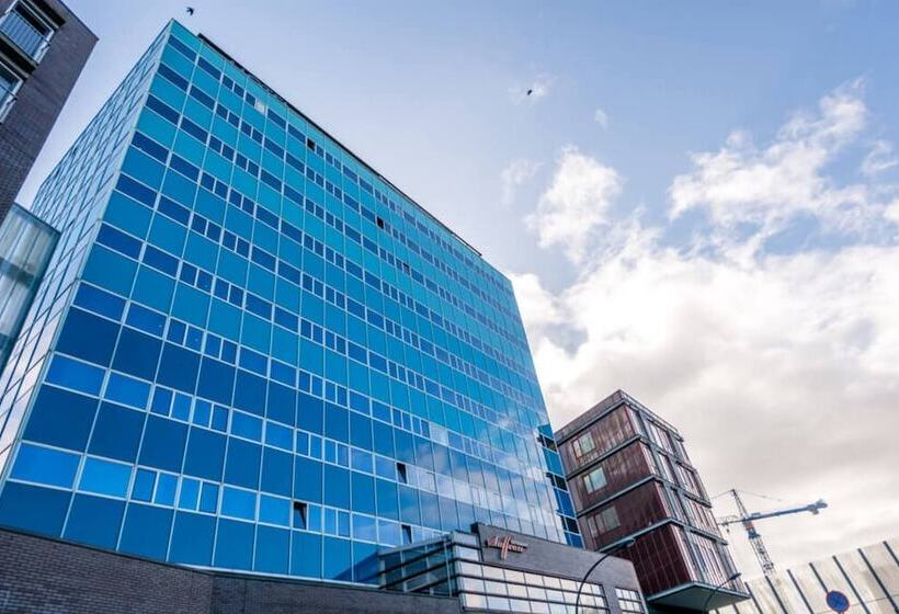 Xo Hotels Blue Tower