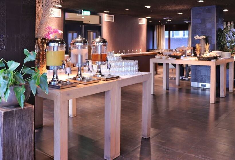 Xo Hotels Blue Tower