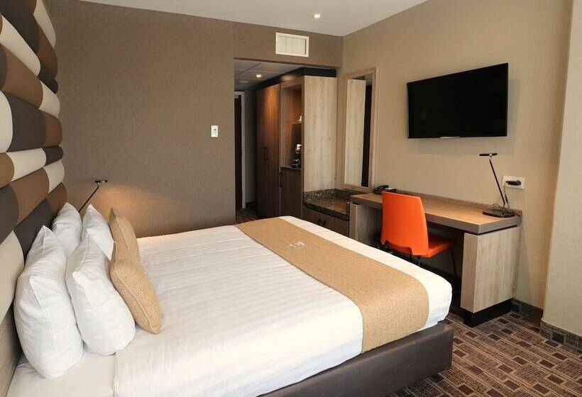 Xo Hotels Blue Tower