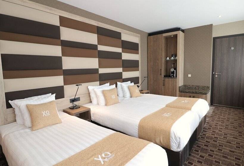 Xo Hotels Blue Tower