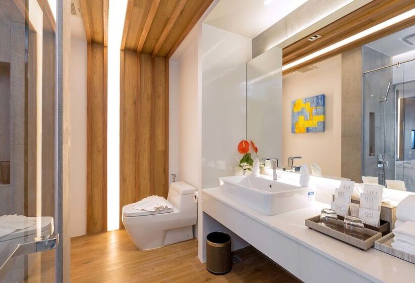 Kudo Hotel & Beach Club