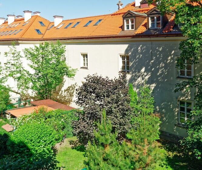 Old Town Kanonia Hostel & Apartments