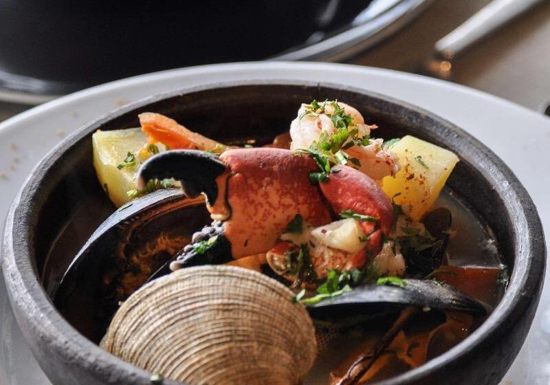 Radisson Blu Acqua Hotel & Spa Concon