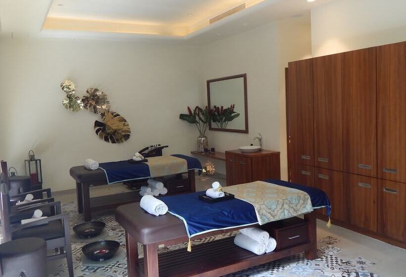 Radisson Hotel Khajuraho