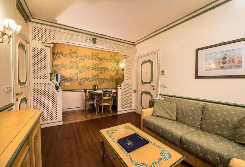 اقامتگاه Db Villas Le Ville Del Lido Resort