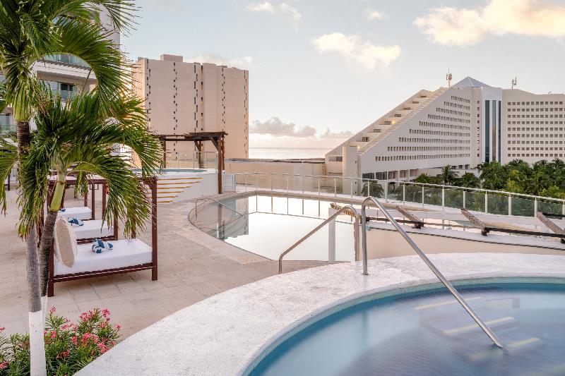 Seadust Cancun Family Resort  All Inclusive