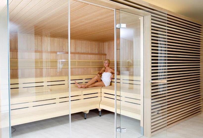 Thermenhotel Stoiser