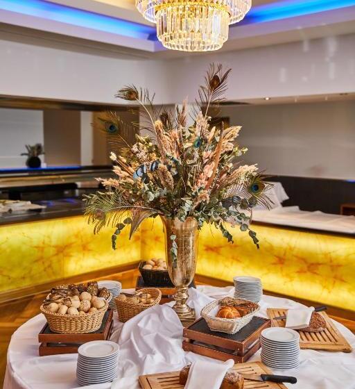 Thermenhotel Stoiser