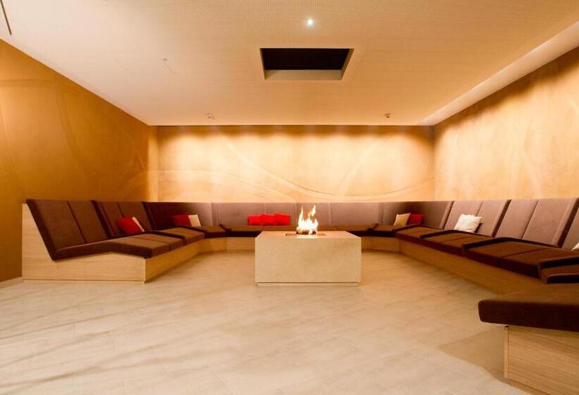 Thermenhotel Stoiser