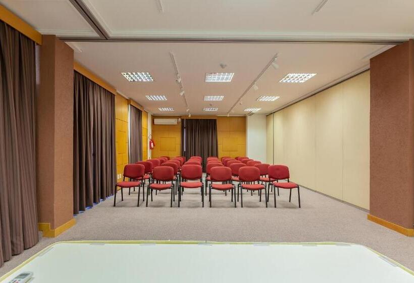 Tri Hotel Executive Criciúma