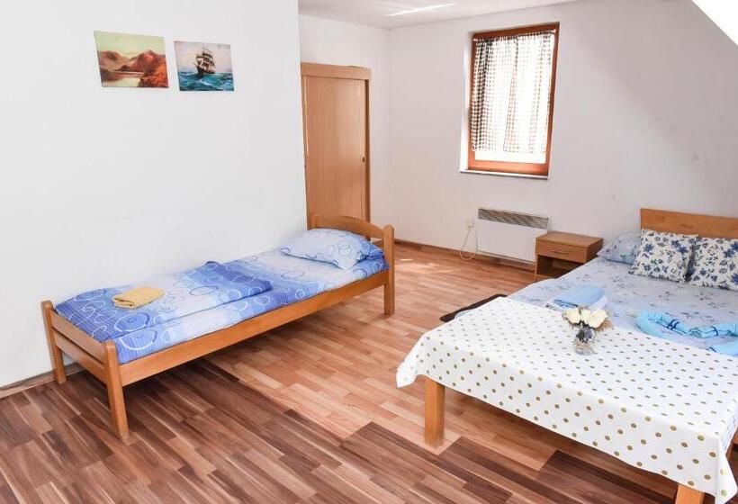 تختخواب و صبحانه Sobe Sa Kupatilom Jajce