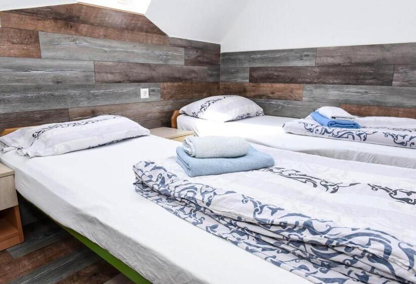 تختخواب و صبحانه Sobe Sa Kupatilom Jajce