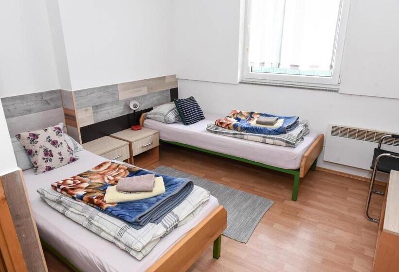 تختخواب و صبحانه Sobe Sa Kupatilom Jajce