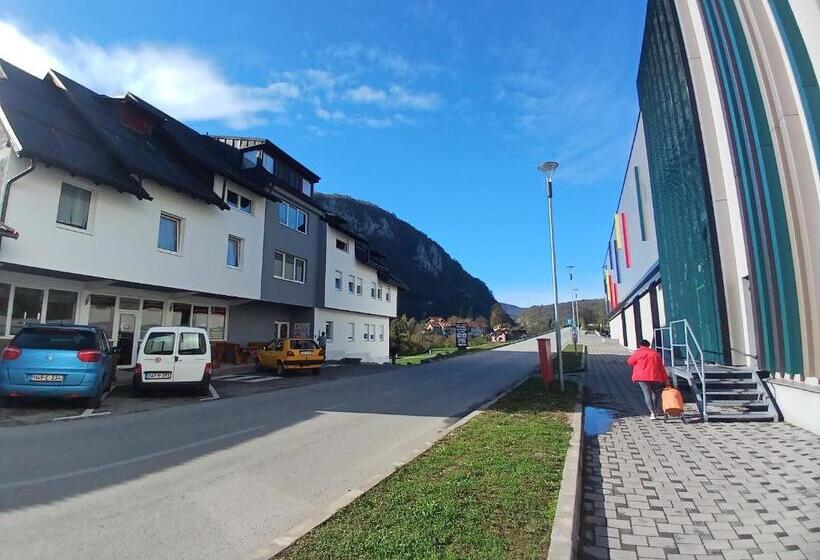 تختخواب و صبحانه Sobe Sa Kupatilom Jajce